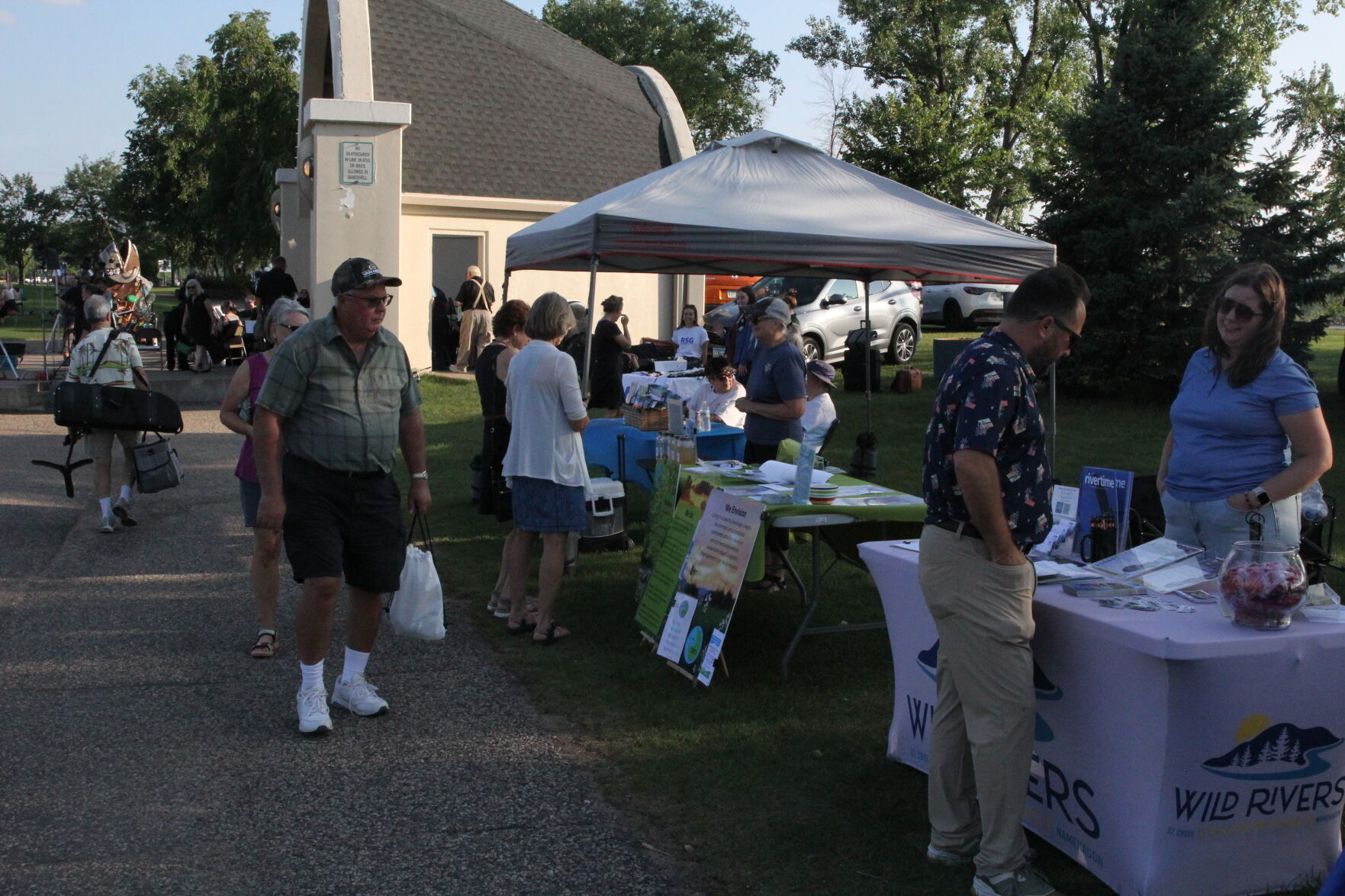 RiverFest attendees